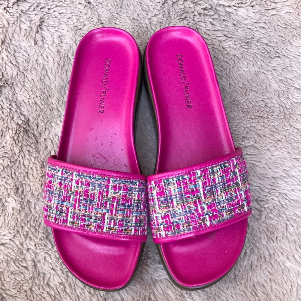 Donald J Pliner Fiji sandals
